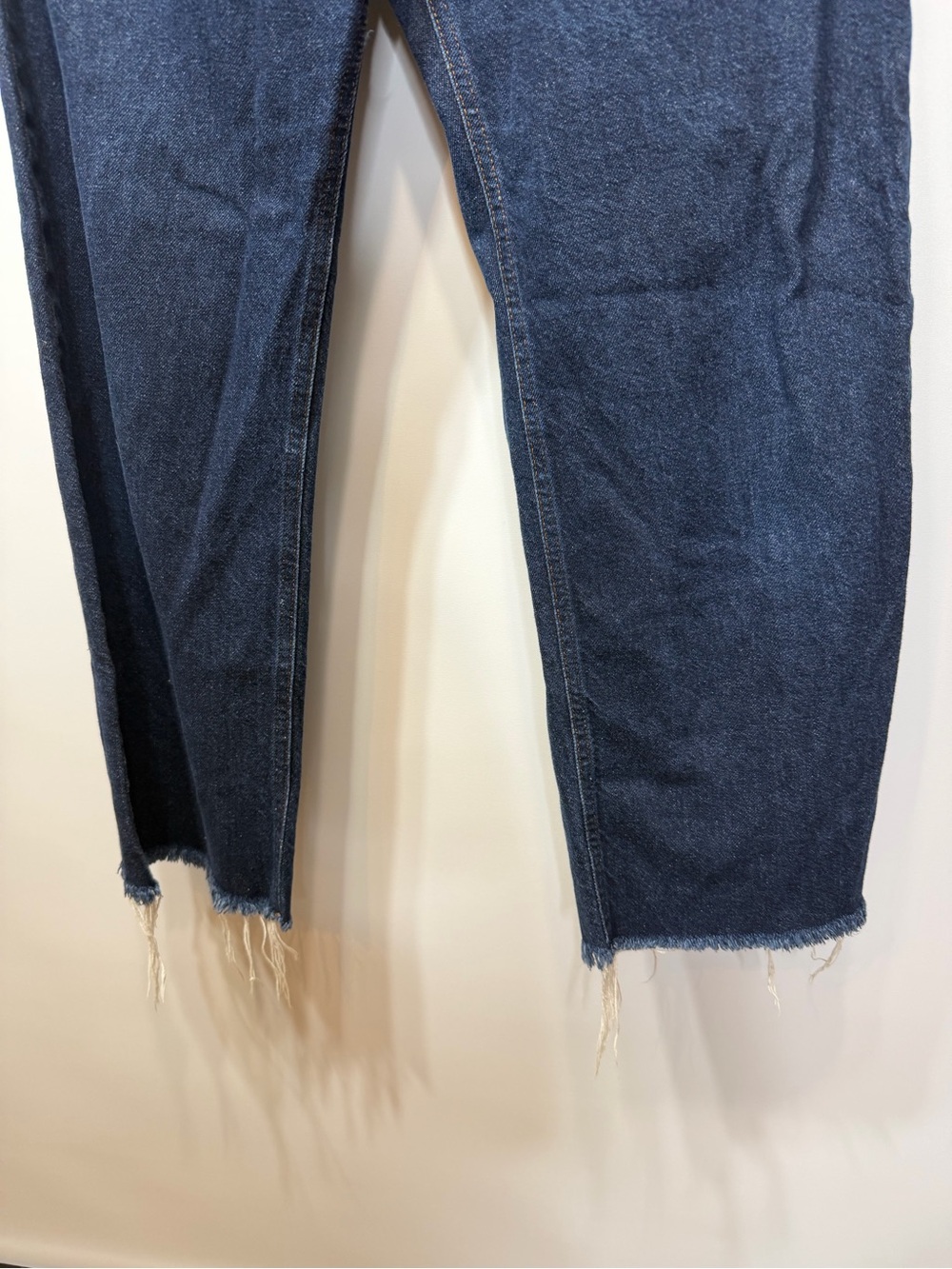 Zara High Rise Dark Wash 100% Cotton Raw Hem Straight Leg Jeans - Picture 4 of 13